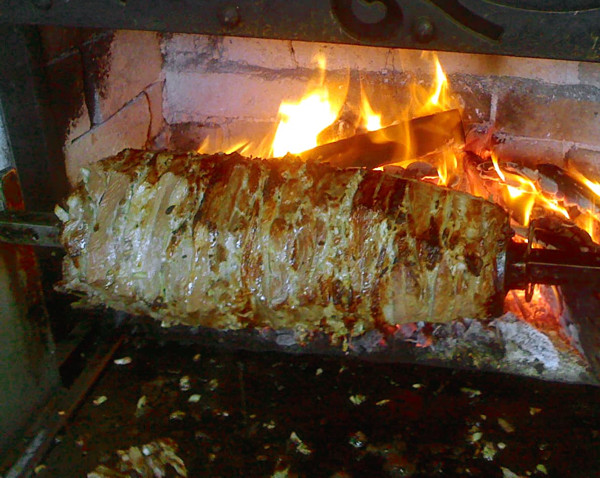 Erzurum'da Ne Yenir? Cağ Kebabı ve Kadayıf Dolması