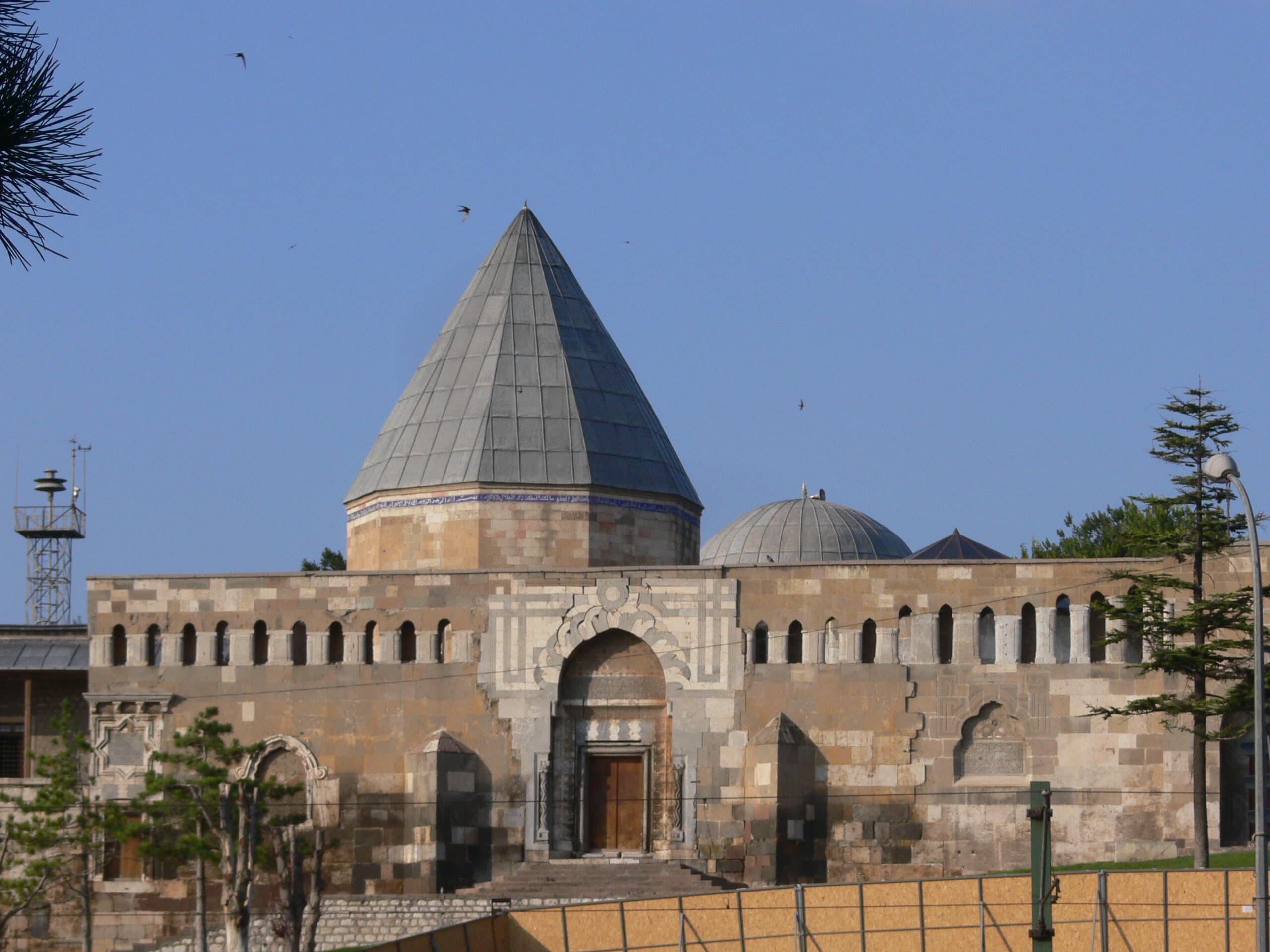 Konya'da Nerede Kalınır? Mevlana Çevresi ve Merkez