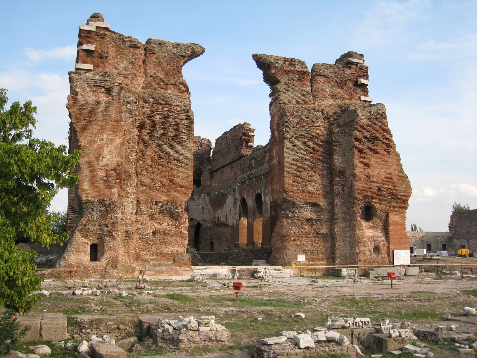 Kızıl Avlu