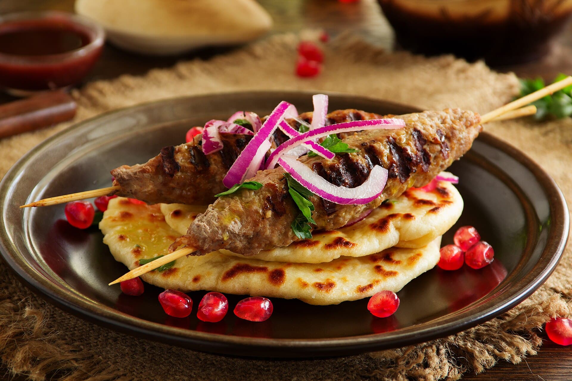 Manisa'da Ne Yenir? Manisa Kebabı ve Mesir Macunu