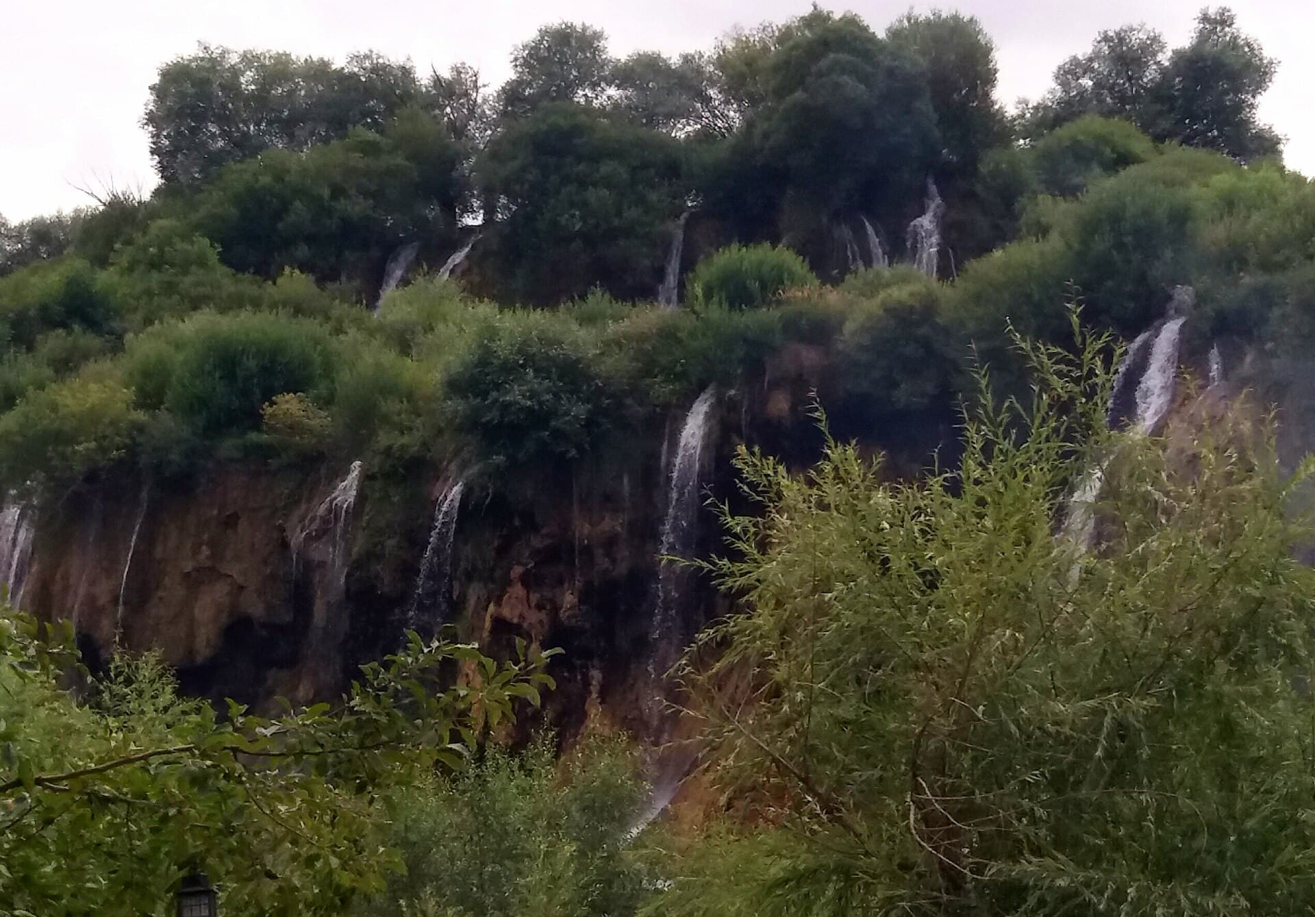 Girlevik Şelalesi