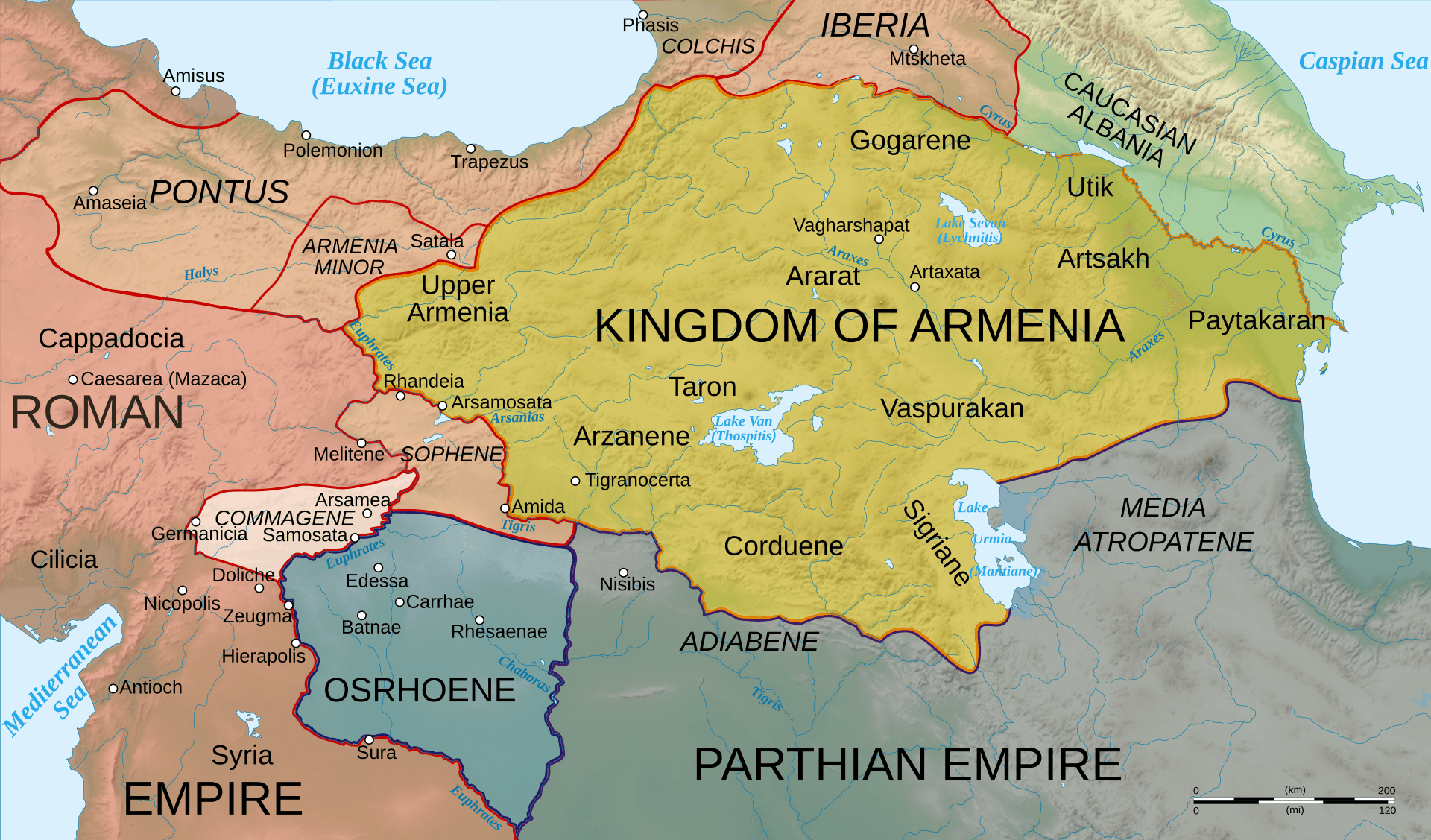 Doğu terasındaki tanrı heykelleri
